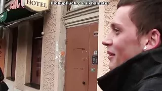 Guy seks xxx vidyo fucks venemaa ilu telgis alusel lind T uccelli