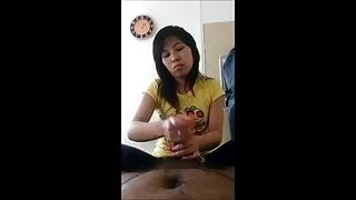 Püütud toakaaslane fingering Tuss ja istub oma sek vido riista